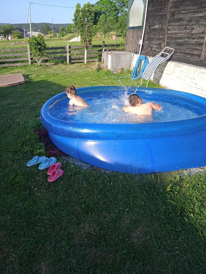 Holiday Home Vila Milka Kremna Buitenkant foto