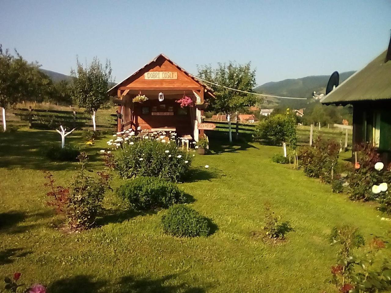 Holiday Home Vila Milka Kremna Buitenkant foto