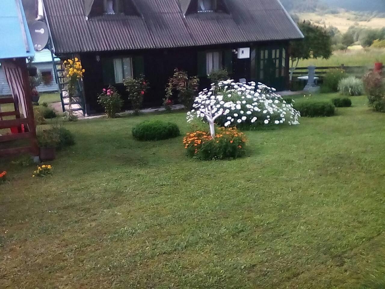 Holiday Home Vila Milka Kremna Buitenkant foto